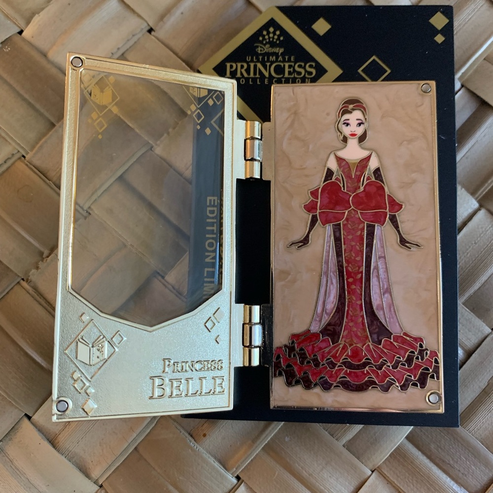 Disney designer ultimate princess Collrction Belle  pin .